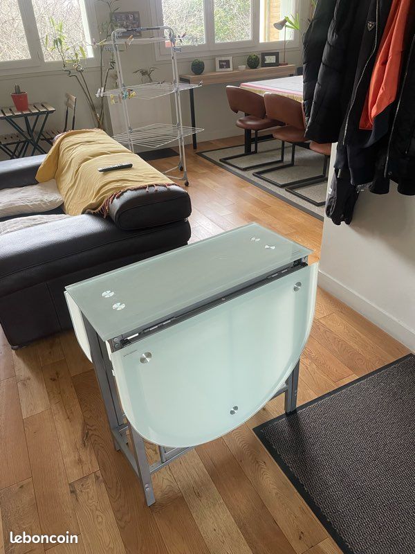 Je liquide pour vider un appart une table verre escamotable (console ou table sam) (image 3)