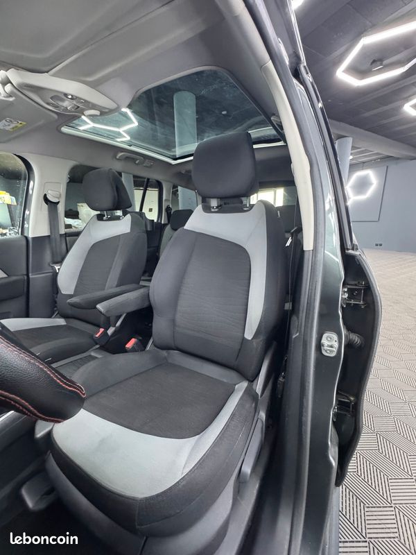 Citroën Grand C4 Picasso 1.6 HDI 120Ch *7 PL *DISTRI NEUVE *CAMERA AR* TOIT PANO *GARANTIE 12MOIS (image 23)