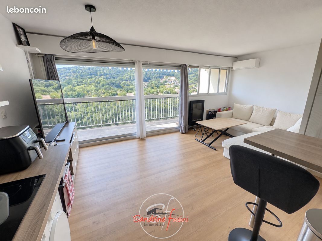 Appartement 2 pièces 45 m² · à Carros · 45 m² · 219 000 €