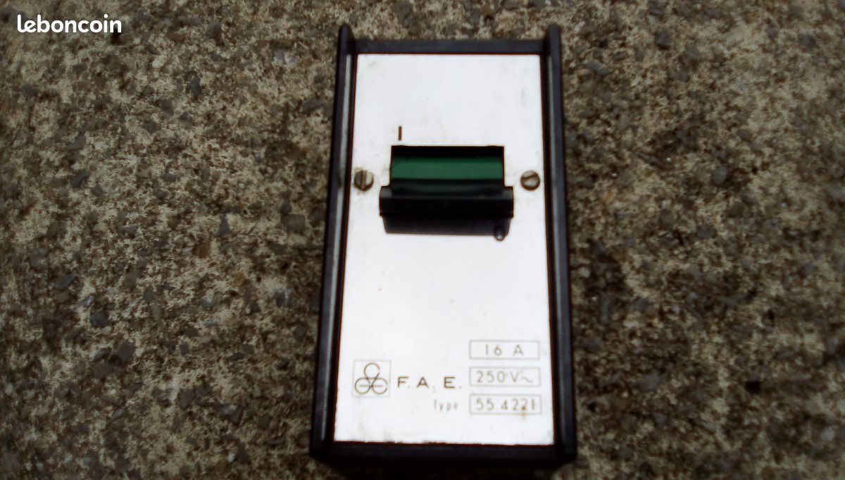 Interrupteur F. A. E. 16v (image 3)