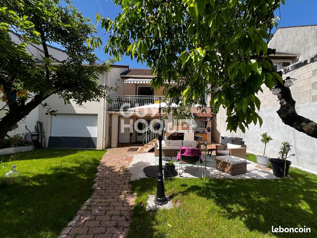 Maison 4 pièces 110 m² · à Champs-sur-Marne · 110 m² · 438 000 €