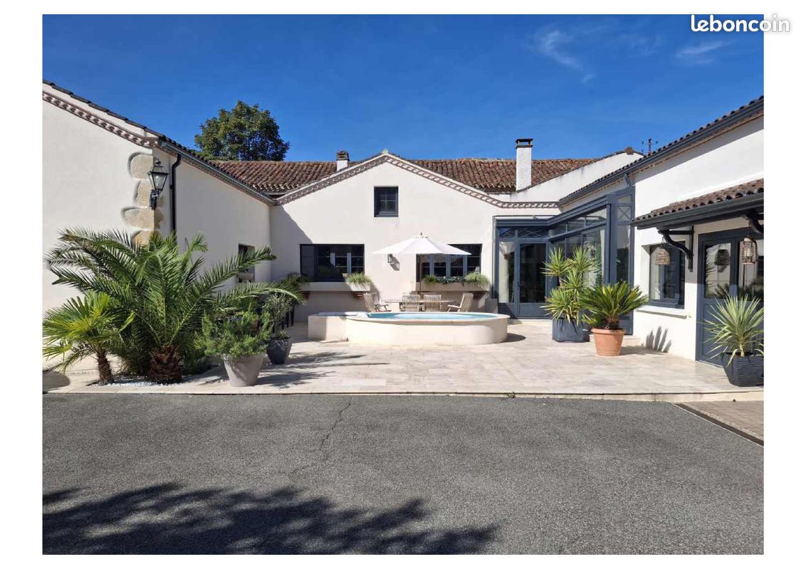 Maison 10 pièces 285 m² · à Saint-Germé · 285 m² · 688 000 €