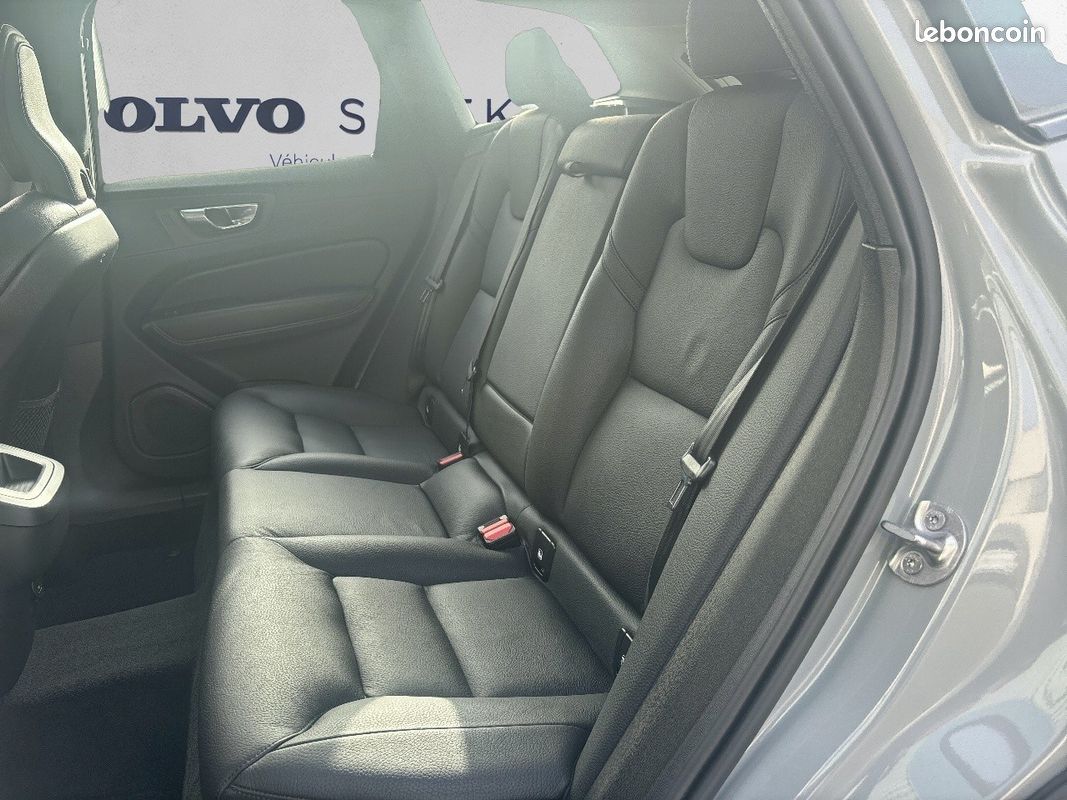 VOLVO XC60 B4 197 ch Geartronic 8 Plus Style Dark (image 6)