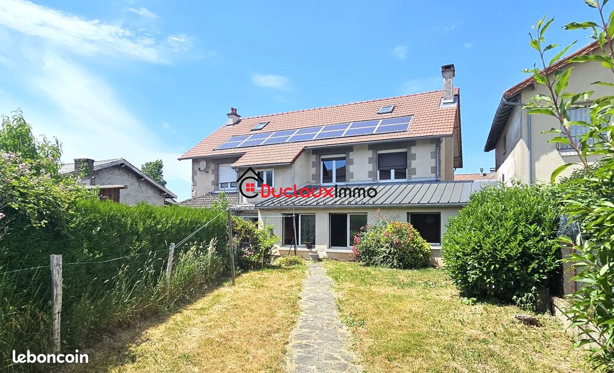 Maison 232 m² · à Lafeuillade-en-Vézie · 232 m² · 138 990 €