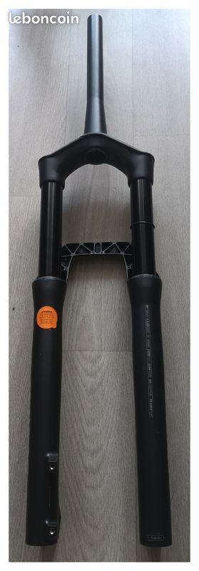 DT Swiss F 535 ONE 29 fourche à suspension Boost