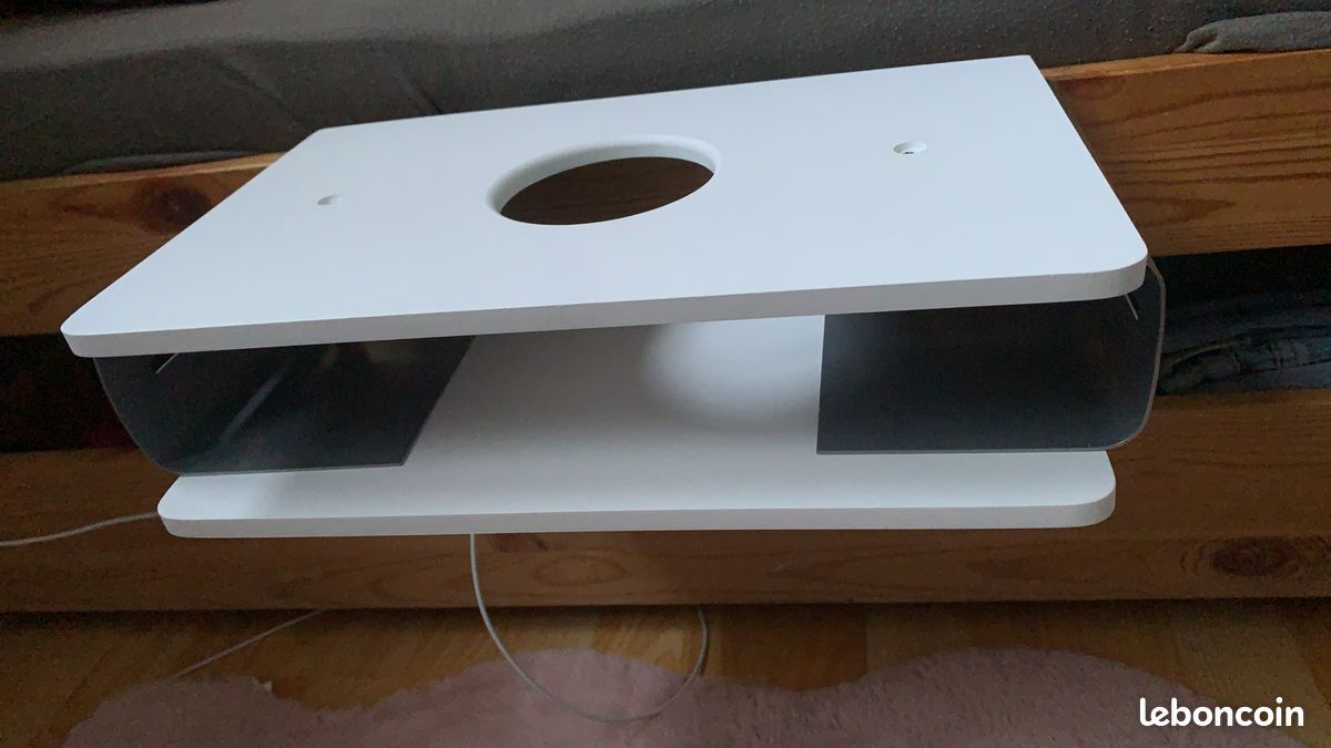 Table de chevet suspendue (image 2)