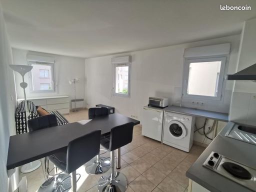 Appartement 1 pièce 30 m² · à Nîmes · 30 m² · 530 €/mois