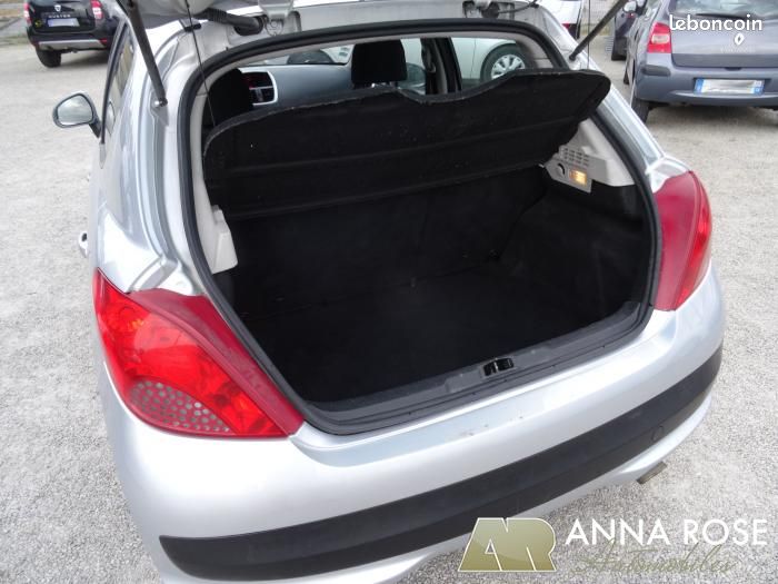 Peugeot 207 1.6 HDI 90 CH (image 8)