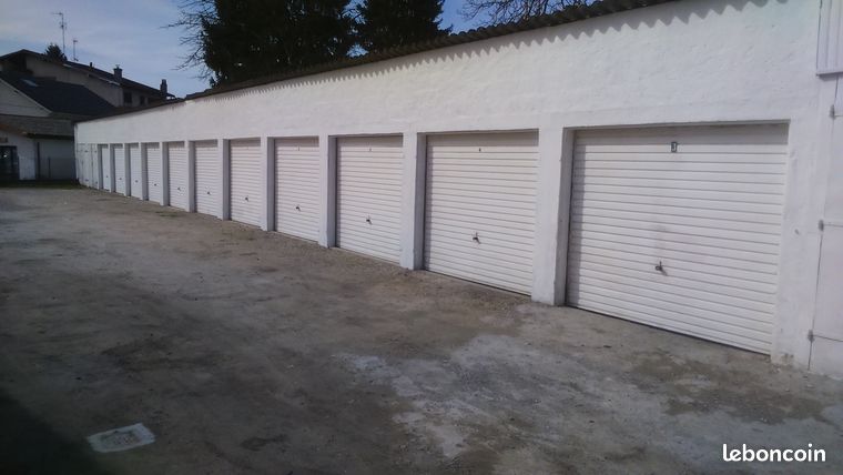 Garage / box automobile Valentigney rue de l'abattoir