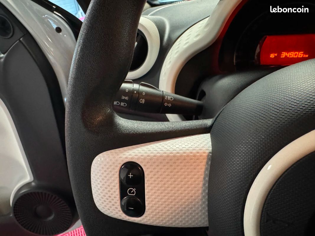 RENAULT TWINGO III 1.0 SCe 70 E6C Limited / REGULATEUR / BLUETOOTH / SUIVI RENAULT (image 23)