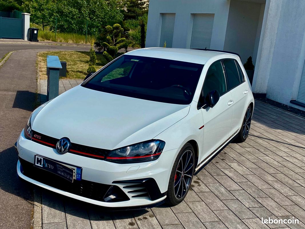Volkswagen golf GTI 265ch CLUSPORT 1er main suivi réseau