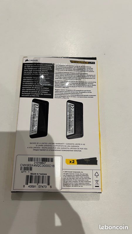 Kits de mémoire VENGEANCE LPX 8 Go (2 x 4 Go) DDR4 DRAM 3000MHz C16 – Noir (image 2)