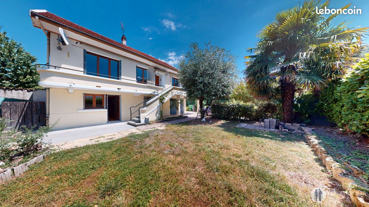 Maison 5 pièces 180 m² · à Domène · 180 m² · 350 000 €