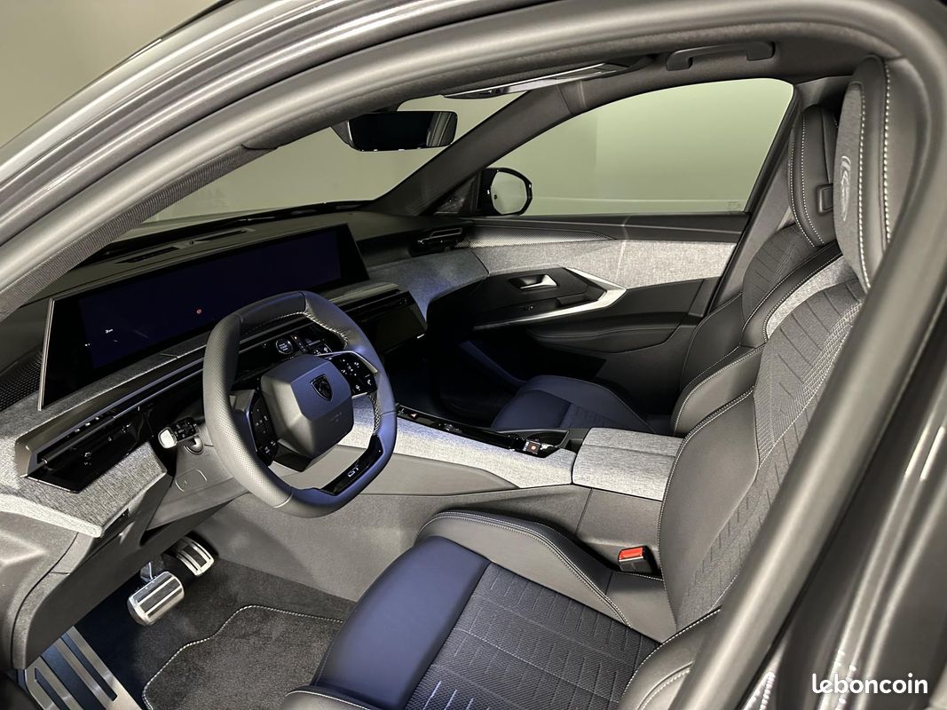 PEUGEOT 5008 1.2i Hybrid 145 e-DCS6 GT 360 7PL (image 38)