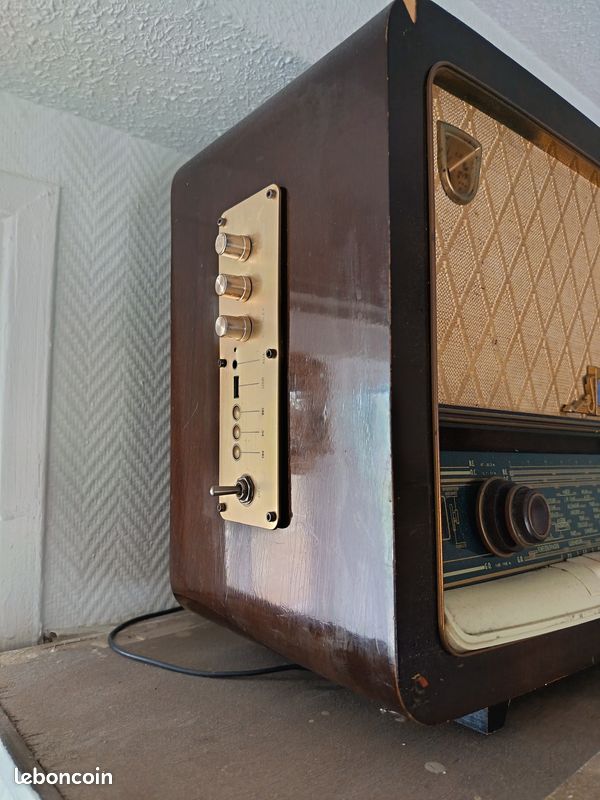 Radio Vintage Radiola TFS année 50 (image 2)