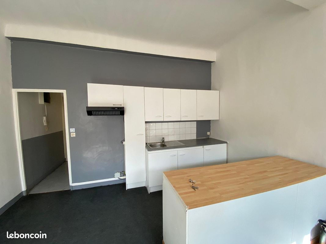 Appartement 2 pièces 37 m² · à Saint-Maximin-la-Sainte-Baume · 37 m² · 530 €