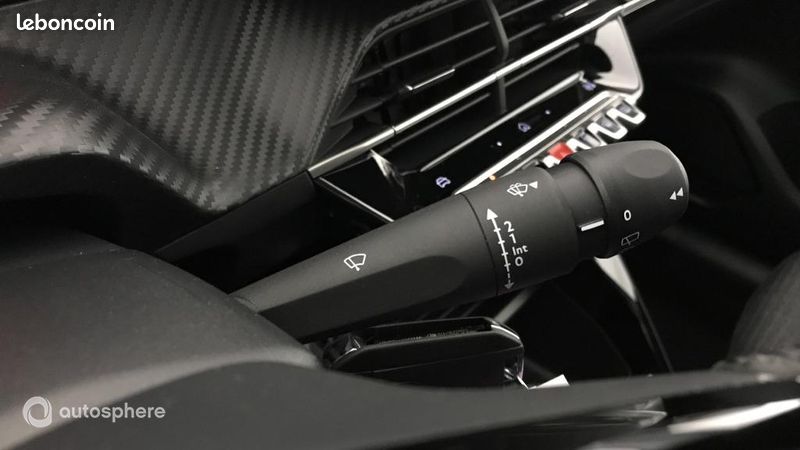 Peugeot 208 1.2 100ch S&S Style (image 24)