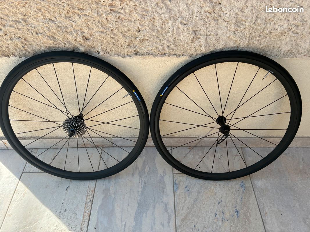 Dt Swiss Jantes Velo Course Dt Swiss Roue Velo De Route Carbone DT