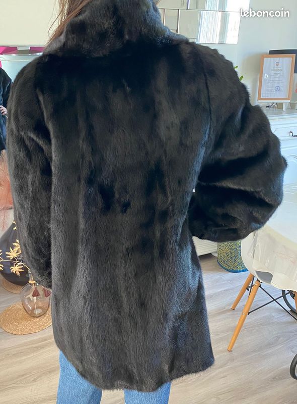 Manteau En Fourrure Véritable De Vison - Taille M, Couleur Marron, Occasion Très Bon état