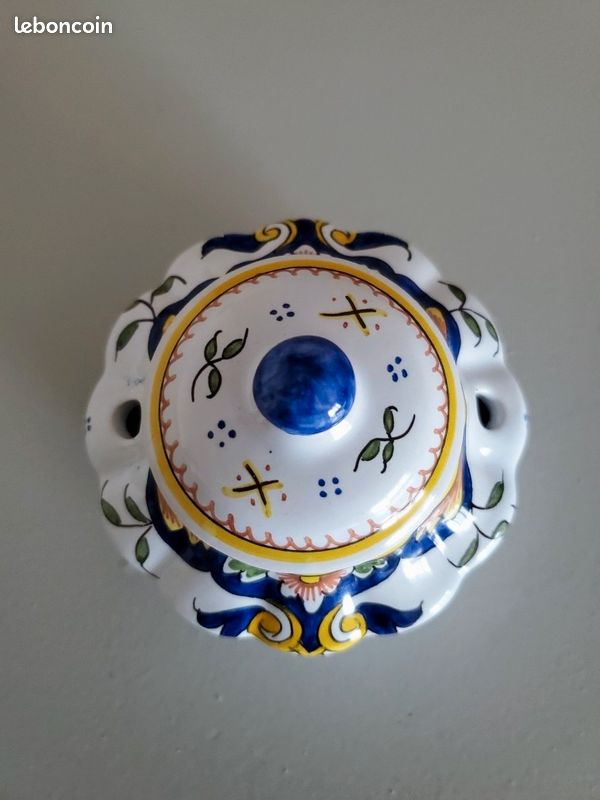 Pot / boite / diffuseur de parfum en porcelaine (image 3)