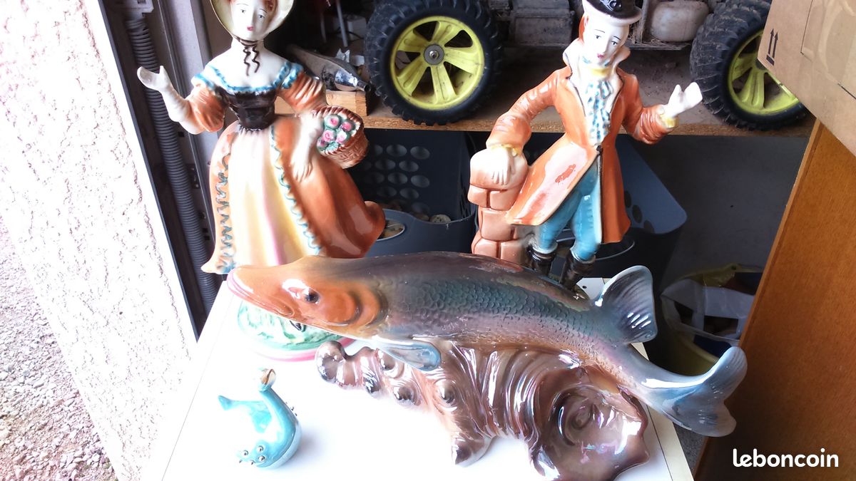 Statues brochet et personnages (image 1)