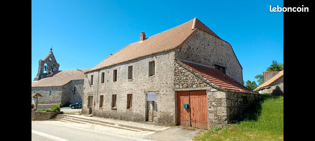 Maison 9 pièces 160 m² · à Lachamp-Raphaël · 160 m² · 109 000 €