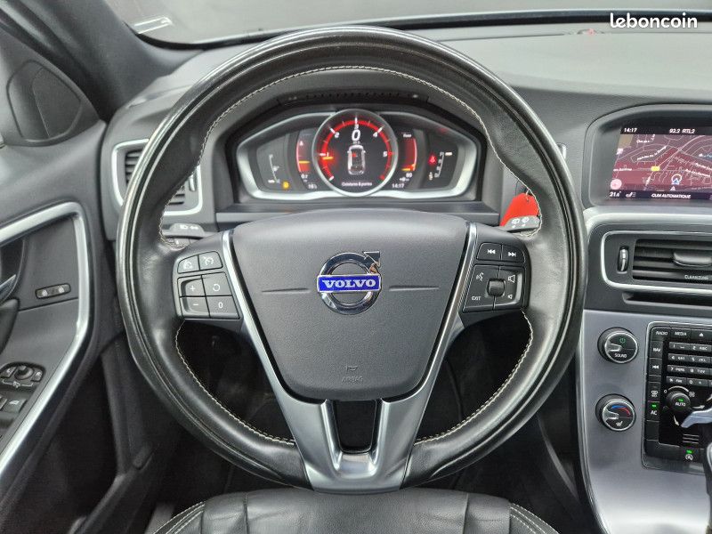 Volvo V60 D2 120CH MOMENTUM GEARTRONIC * ATTELAGE * BLUETOOTH * RADAR (image 10)
