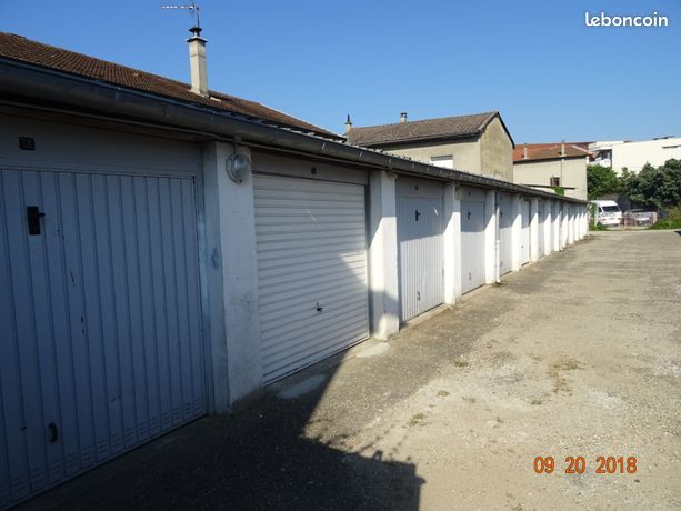 Garage box fermé