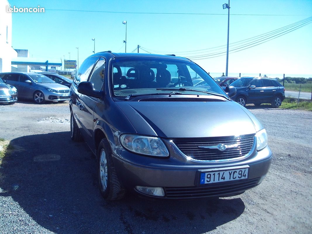 Grand Voyager 2.5 CRD 140 SE (image 2)