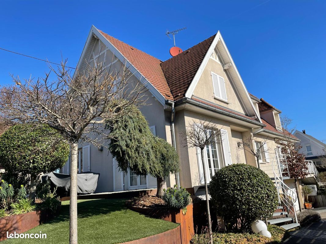 Maison 9 pièces 209 m² · à Pfastatt · 209 m² · 635 000 €
