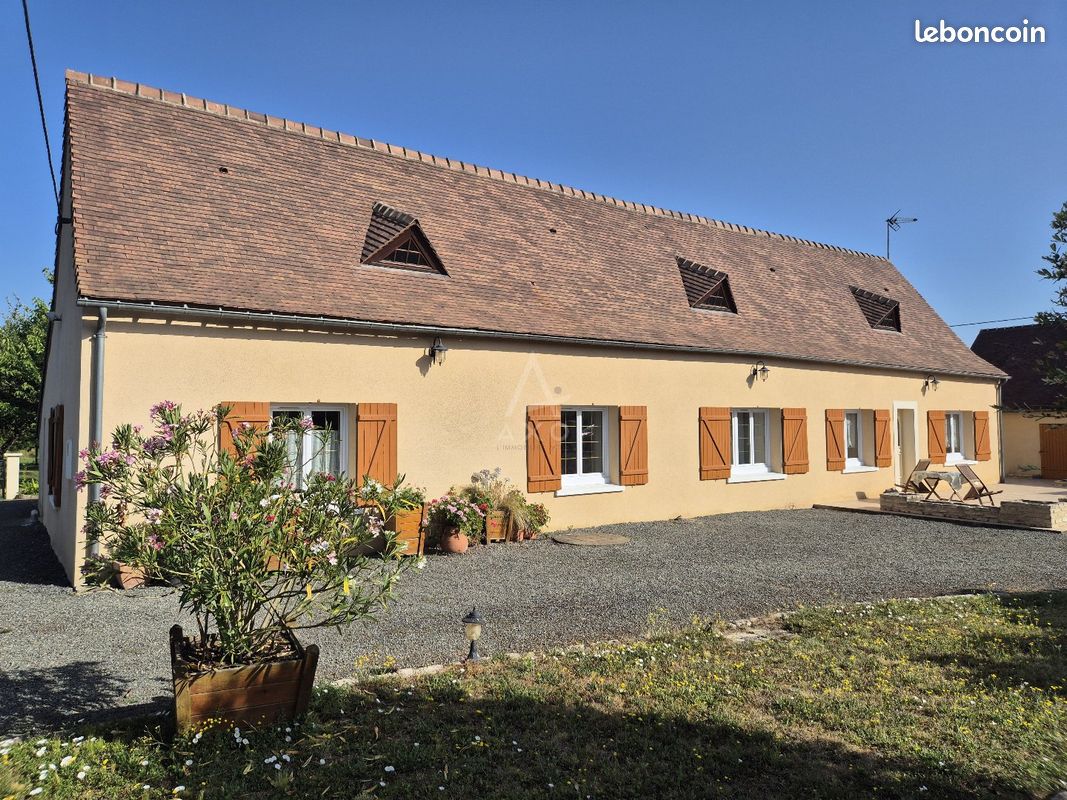 Maison 6 pièces 186 m² · à Durtal · 186 m² · 279 500 €