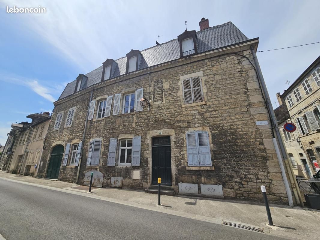 Appartement 1 pièce 27 m² · à Poligny · 27 m² · 45 000 €