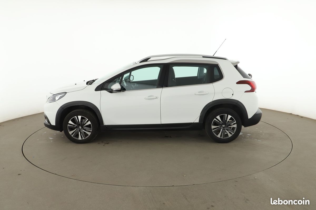 Peugeot 2008 1.2 PureTech Allure 110 ch (image 11)