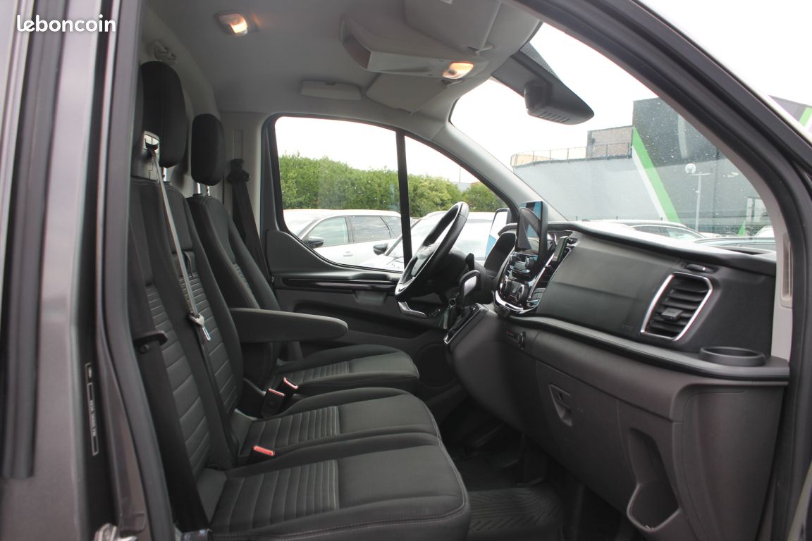 Ford Transit Custom FOURGON 300 L1H1 2.0 130 BVA LIMITED (image 9)
