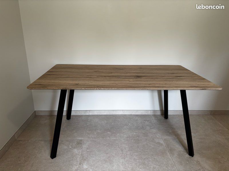 Table 6 personnes (image 1)