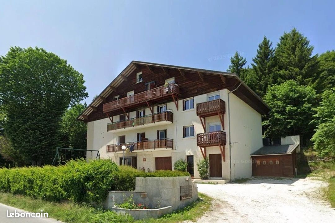 Immeuble 725 m² · à Lans-en-Vercors · 725 m² · 1 550 000 €