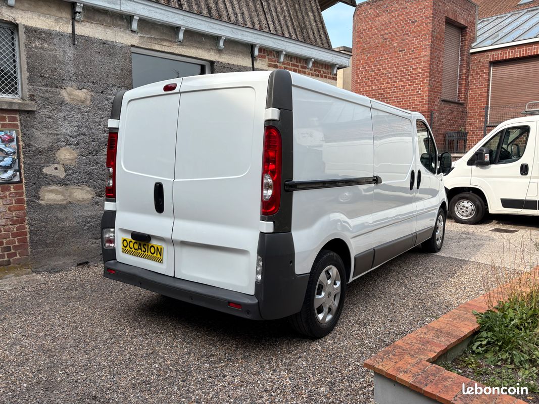 Renault Trafic L2H1 2.0l DCi 115cv (image 2)