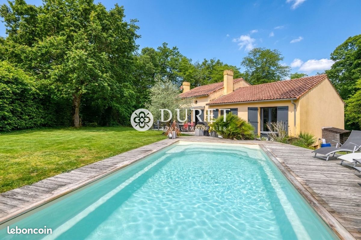 Maison 6 pièces 208 m² · à Saint-Fiacre-sur-Maine · 208 m² · 488 800 €