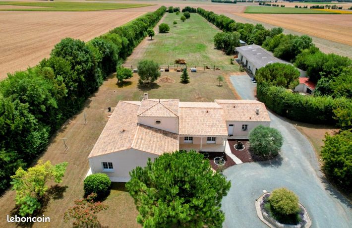 Propriété 8 pièces 260 m²