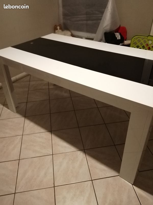 Table et 6 chaises salle à manger (image 2)