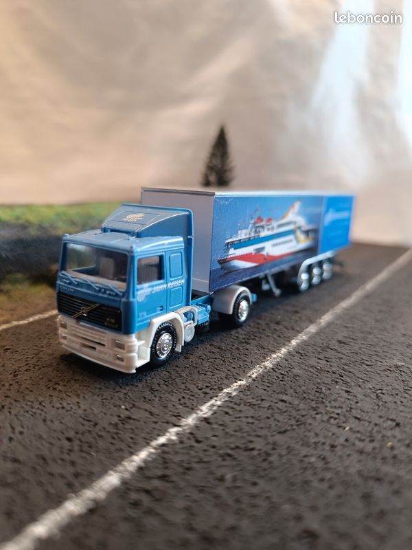 Camion Volvo EFSI échelle 1:87 - Cabine Et Benne Bleues - Neuf En Boîte (Hollande)