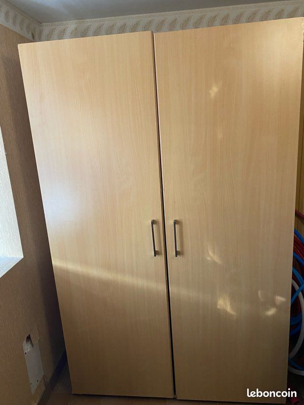 Armoire avec penderie 2mx1,26mx62cm (image 1)