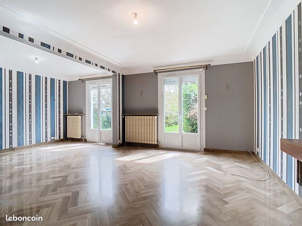 https://img.leboncoin.fr/api/v1/lbcpb1/images/95/c1/55/95c1558aa115608412829072eceb132de0e3be5b.jpg?rule=ad-image