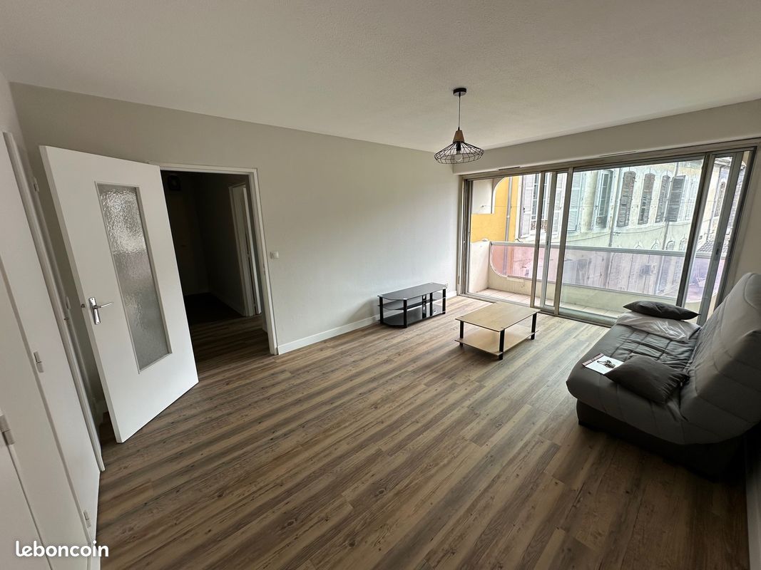 Appartement 1 pièce 38 m² · à Tarbes · 38 m² · 540 €