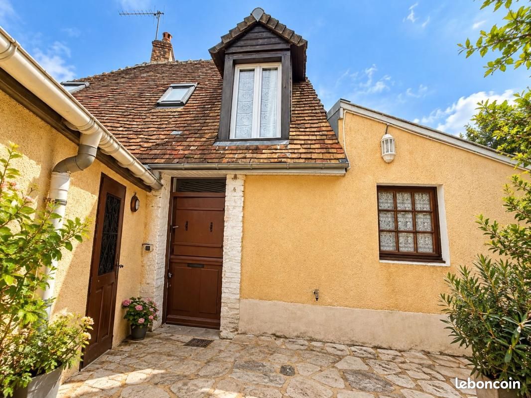 Maison 3 pièces 47 m² · à Courgains · 47 m² · 54 500 €