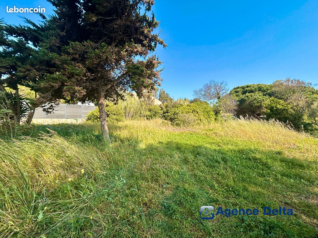 Terrain 880 m² · à Hyères · 880 m² · 800 000 €