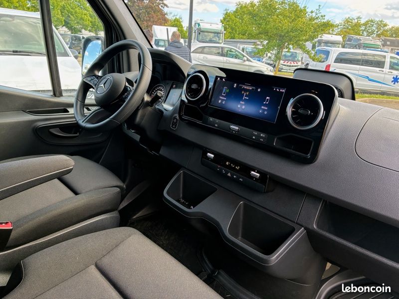 Mercedes Sprinter 317 CDI 37S 12m3 BVA 170ch PRO 49900HT (image 22)