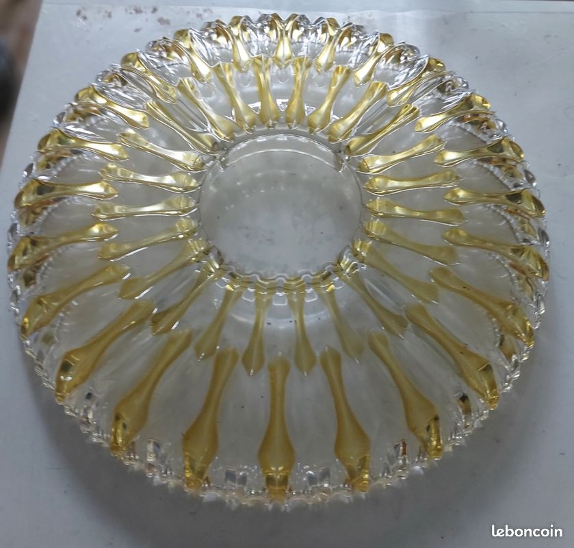 Plat a cake vintage en verre jaune Walther glass