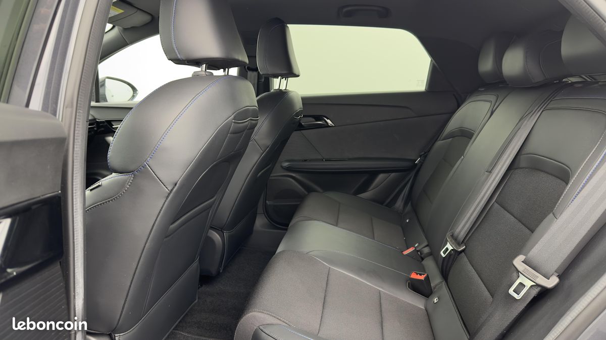 MG MG4 Electric 51kWh - 150 kW 2WD LUXURY (image 29)