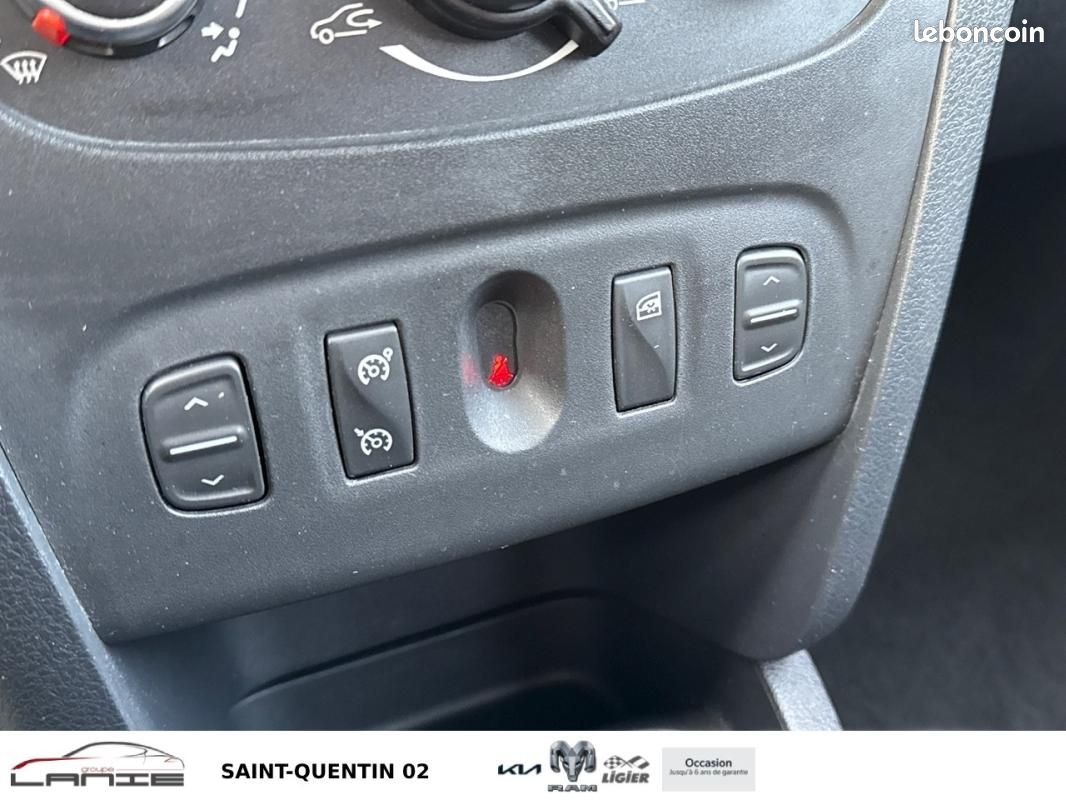 Dacia Sandero Blue dCi 95 Stepway (image 19)